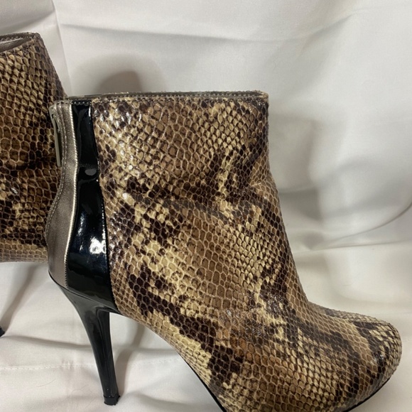 Impo Snakeskin Heeled Boot size 6 - Picture 3 of 6